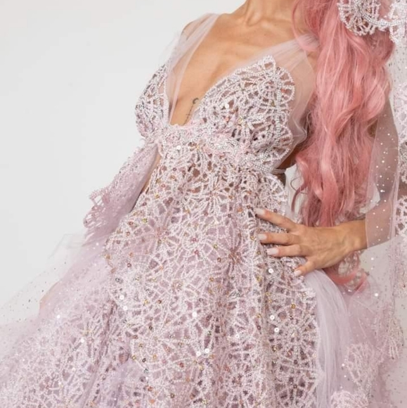 "WINSLET" Pink & Silver Medieval Goddess Babydoll Wedding Ballgown Set - Picture 9 of 12